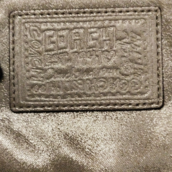 Coach Gold Poppy Wristlet - Picture 3 of 4